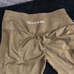 Sunzel Olive Green Leggings